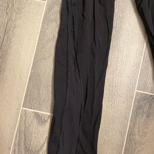 Lululemon size 4 cropped leggings
